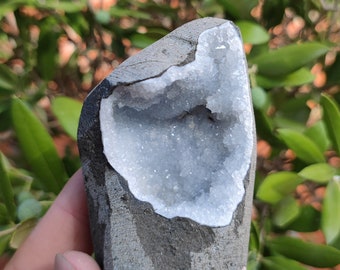 Celestine geode