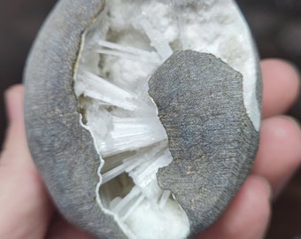 Scolecite geode