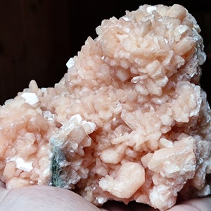 Peach cluster stilbite