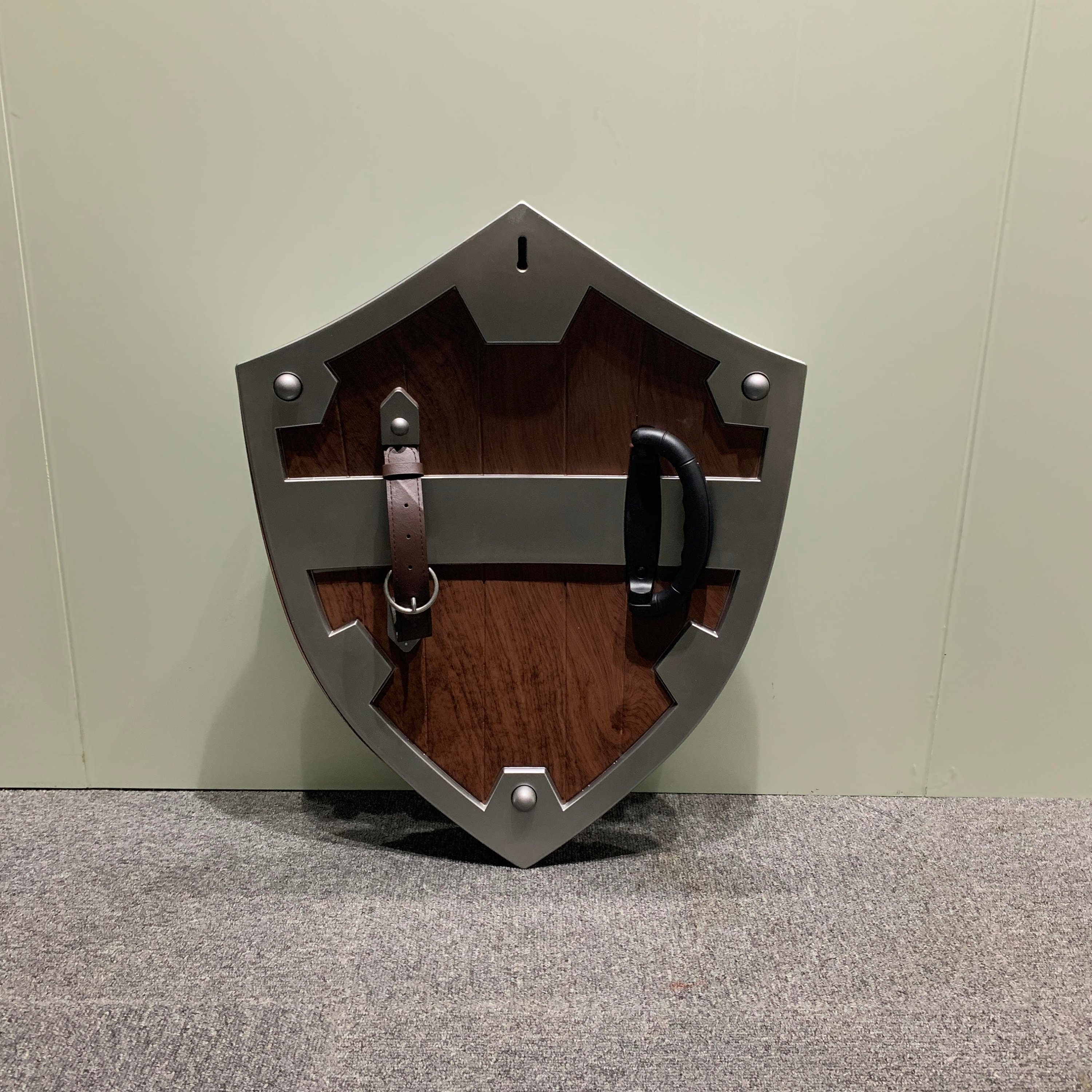 ゼルダの伝説 リンク ハイリアの盾 コスプレ小道具 レプリカ