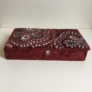 Portagioie in velluto con perline, cuciture argentate, perline di vetro, paillettes, portagioie boho