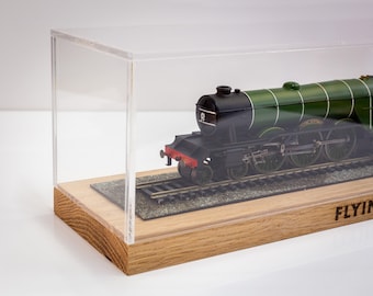 Spur HO / Spur HO Modellbahn-Vitrine mit Gestell aus massiver amerikanischer Eiche – Hornby, Model Trains, Bachmann