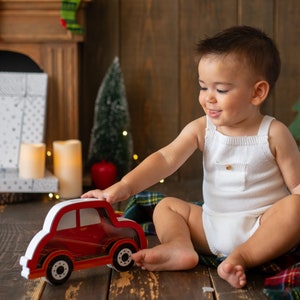 Alcancía de coche personalizada, caja de dinero con nombre personalizado del coche, coche de madera personalizado, alcancía Montessori, regalo de Navidad para niños, regalo para niños pequeños imagen 9