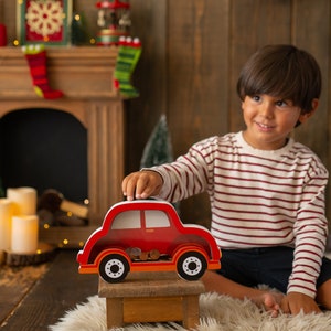 Alcancía de coche personalizada, caja de dinero con nombre personalizado del coche, coche de madera personalizado, alcancía Montessori, regalo de Navidad para niños, regalo para niños pequeños imagen 8