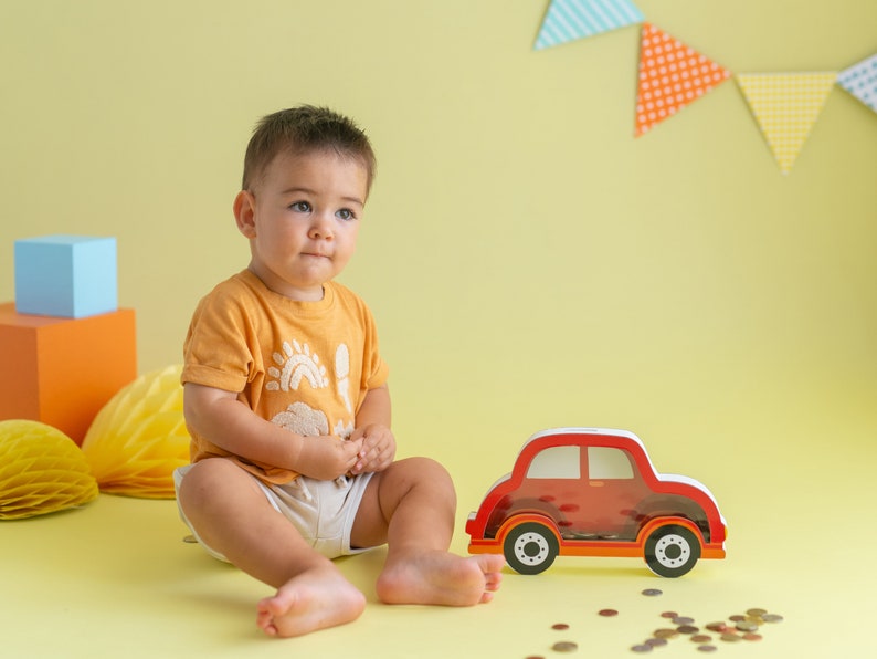 Alcancía de coche personalizada, caja de dinero con nombre personalizado del coche, coche de madera personalizado, alcancía Montessori, regalo de Navidad para niños, regalo para niños pequeños imagen 5