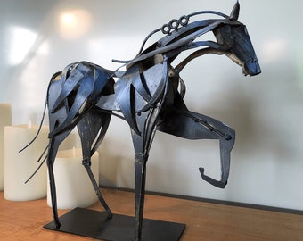 3D Metal Art Horse Statue Decor-100% Handmade Horse Sculpture Handicraft, Rustic Metal Statue Decorations Gift for Home Office Desk Figurine