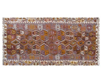 Vintage Kırşehir Kilim, Handwoven Wool Anatolian Rug, 6x11 ft