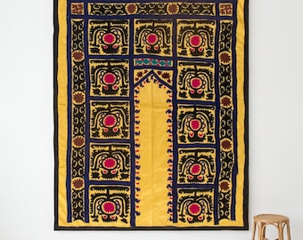 20 世紀半ばのウズベキスタン産のヴィンテージの精巧な刺繍が施された