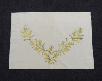 21" x 14" Embroidery Textlile,Vintage Embroidery,Table Cover,Decorative Textile,Antique Textile,Wall Decor