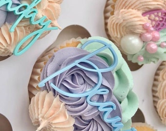 Dije acrílico de cupcake, palabras pequeñas para pasteles, minidije de pastel, dije de cupcake personalizado, minidijes con nombre y edad