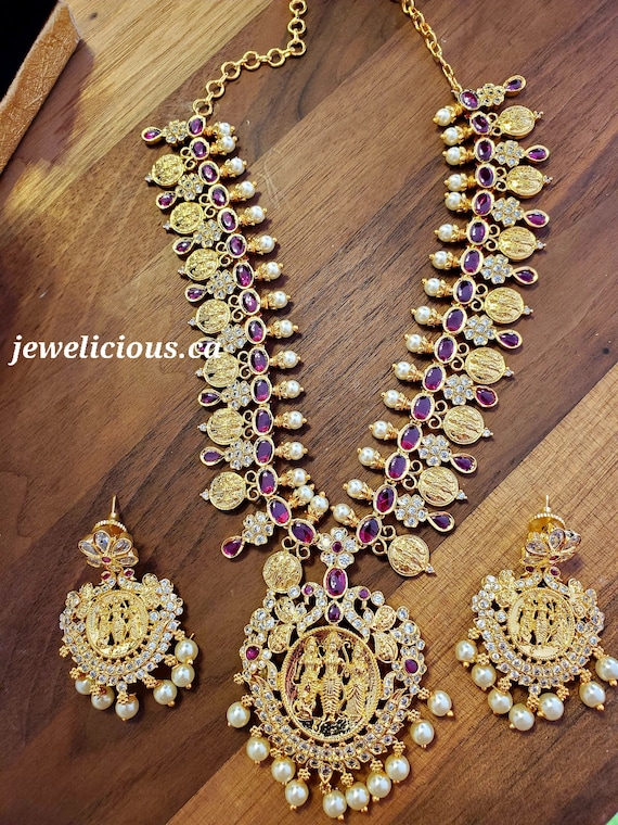 Gold short haram outlet