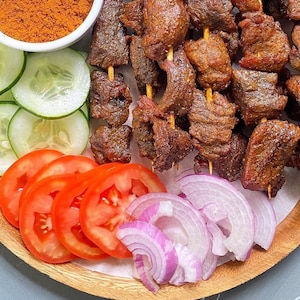 Auténtico condimento nigeriano Suya, importado de Kano, en el norte de Nigeria.