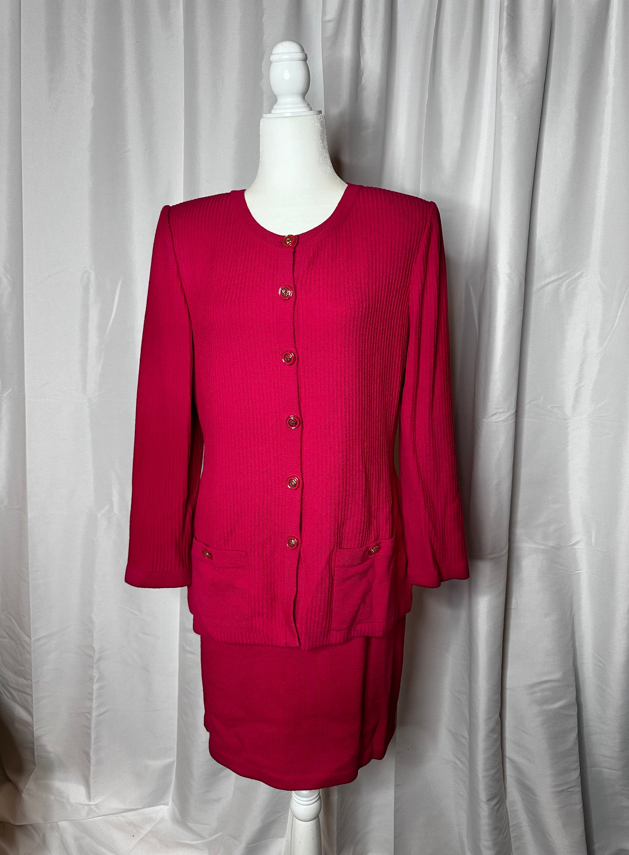 ST JOHN COLLECTION Skirt Suit SIZE 6 Raspberry Pink Navy Blue Trim Santana  Knits