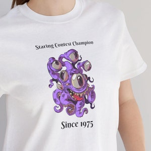 Małe Diabły | Uroczy Beholder | Mistrz Konkursu Wpatrywania się | Od 1975 | RPG | Potwór | DnD | Koszulka z krótkim rękawem unisex
