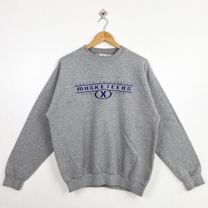 90s NCAA Xavier University ‘Musketeers’ Crewneck Sweatshirt Print Logo Grey Color Men’s L