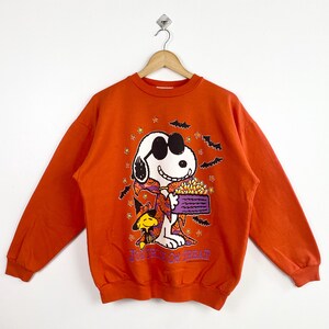 90s Distressed Peanuts ‘Snoopy’ Crewneck Sweatshirt Print Logo Orange Color Men’s L
