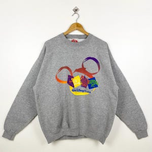 Disney 'Mickey Mouse' sweater met ronde hals uit de jaren 90, print logo grijze kleur heren L