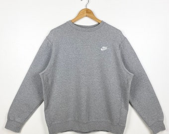 Vintage Nike Crewneck Sweatshirt Embroidery Logo Grey Color Men’s M
