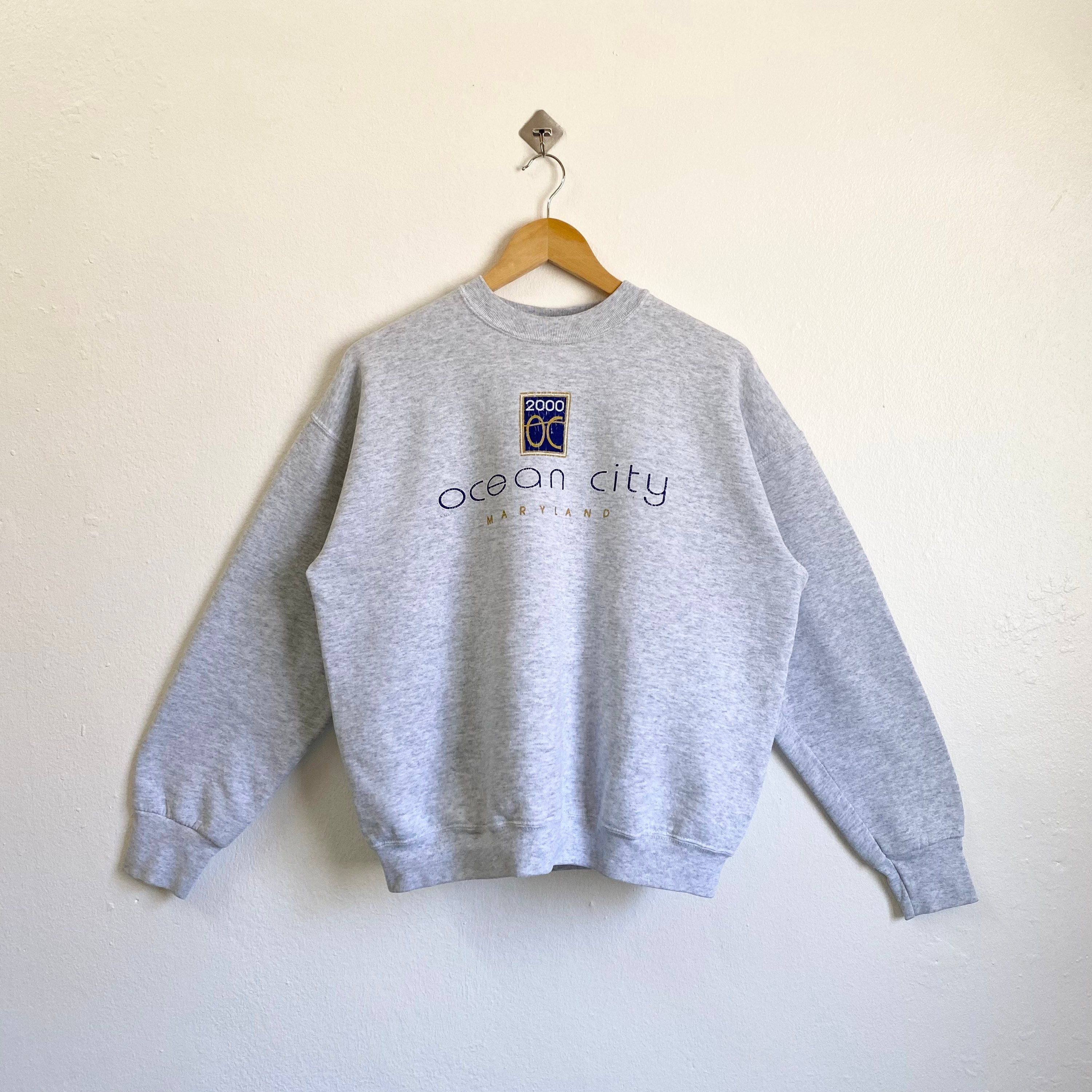 Vintage Ocean City Maryland Crewneck Sweatshirt Print Logo Grey 