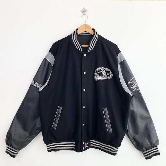 シカゴ・ホワイトソックス ジャケット Lサイズ ネイビー シカゴ・ホワイトソックス ジャケット Lサイズ ネイビー