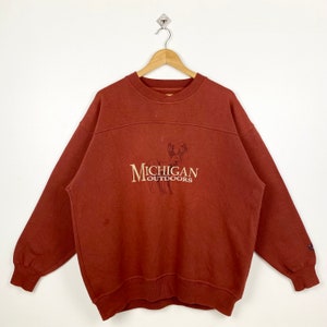90s Michigan Outdoors White-tailed Deer Sweatshirt Embroidery Logo Brown Color Men’s L