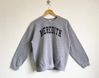Vintage Meredith College Crewneck Sweatshirt Print Spellout Grey Color Men’s M