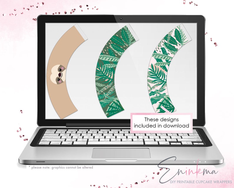 Pode incluir: Uma tela de laptop exibindo tr&ecirc;s designs de wrappers de cupcake. Os designs apresentam um bicho-pregui&ccedil;a, folhas verdes e um padr&atilde;o tropical rosa e verde. O texto "Esses designs inclu&iacute;dos no download" &eacute; exibido na tela.