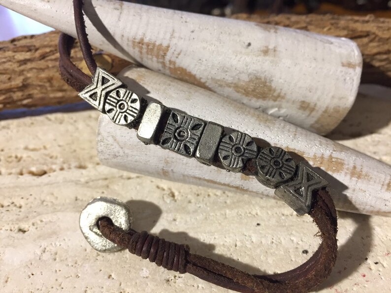 Unisex leather bracelets