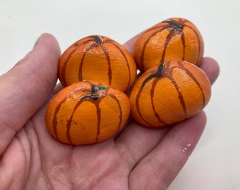 Set of 4 Realistic Pumpkins - Halloween Fall Decor - Garden Decor - Hand Painted Realistic Rocks