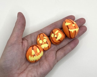 Set of 4 Jack O Lantern Pumpkins Rocks - Halloween Decor - Garden Decor - Autumn - Fall Decor - Hand Painted Realistic - Rocks Spooky stones