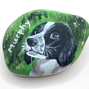 A personalised rock of YOUR dog - Hand painted stone - Keepsake rock - Family gift - Dog lover gift - Pet grave - Personalised pet stone