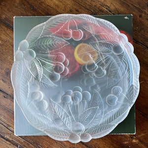 Mikasa Bountiful Platter 12” Frosted Crystal glass