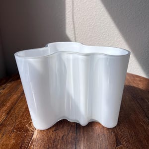 Iittala Aalto White Vase 6.5&quot; Made in Finland