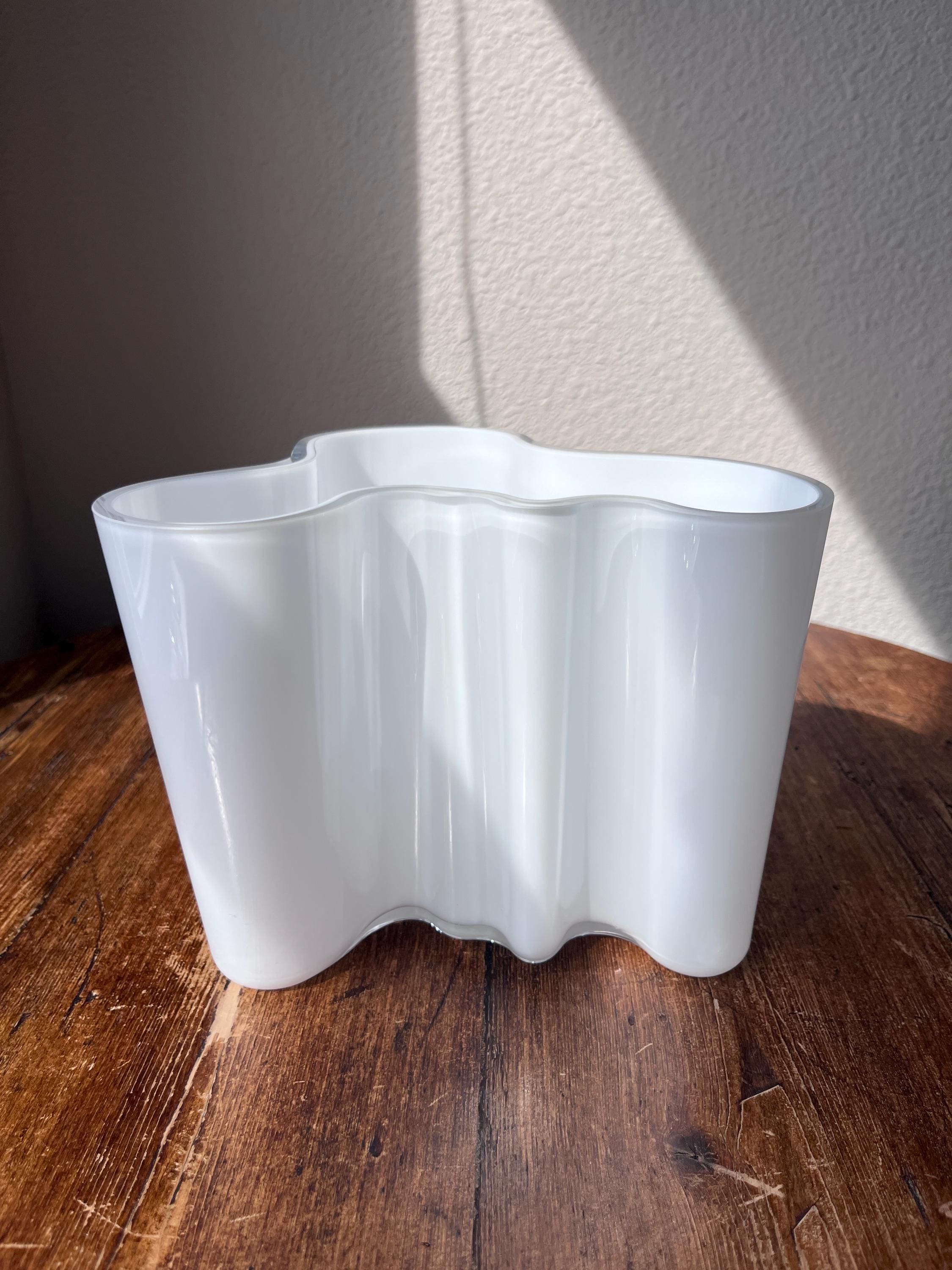 Iittala Aalto White Vase 6.25