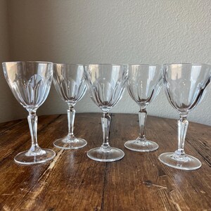 Set of 5 - Cristal d’Arques Durand Washington Pattern Crystal Wine Glasses