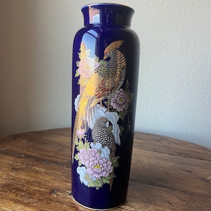 Vintage Kutani vase from Japan floral and bird design