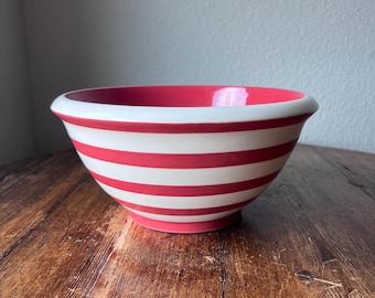 Terramoto Pottery San Francisco Red and White Striped Mixing Bowl 9.25"