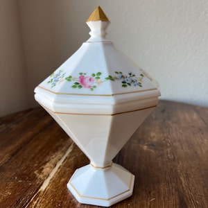 Vintage Westmoreland Milk Glass Candy Covered Dish, Wedding Bowl or Wedding Box