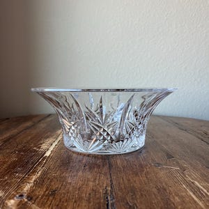 Towle Crystal Presto Bowl 9" wide Made in Czech Republic