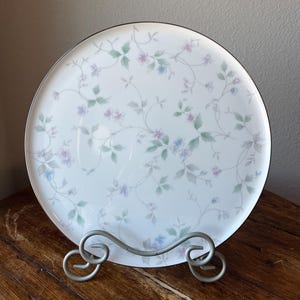 Mikasa Feelings Pattern 12&quot; Bone China Porcelain Cake Plate, Platter