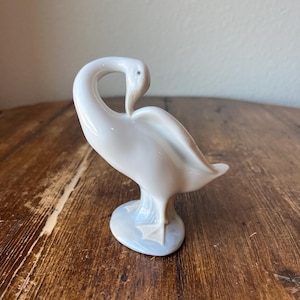 Lladro Porcelain 4553 Little Duck or Preening Duck or Goose by Juan Huerta