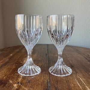Set of 2 - Mikasa Parklane Pattern Crystal Wine Glass