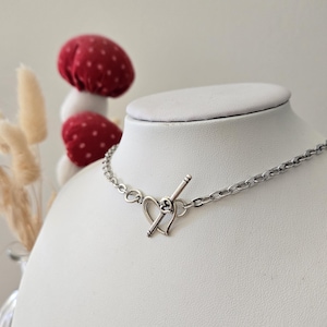 Toggle Clasp Silver Necklace for Women, Heart Shaped Pendant, Stainless Steel Cable Chain, Front Clasp, Toggle Choker, Thick, Minimalist.