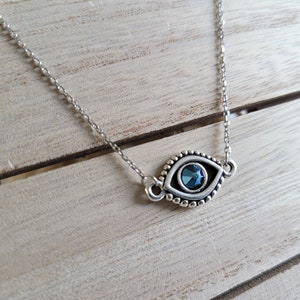 Antik Versilberte Zinn Metallic Blau Nazar Evil Eye Halskette, Doppelseitiger Glieder Anhänger, Edelstahl Kette, Gruseliges Halloween Geschenk