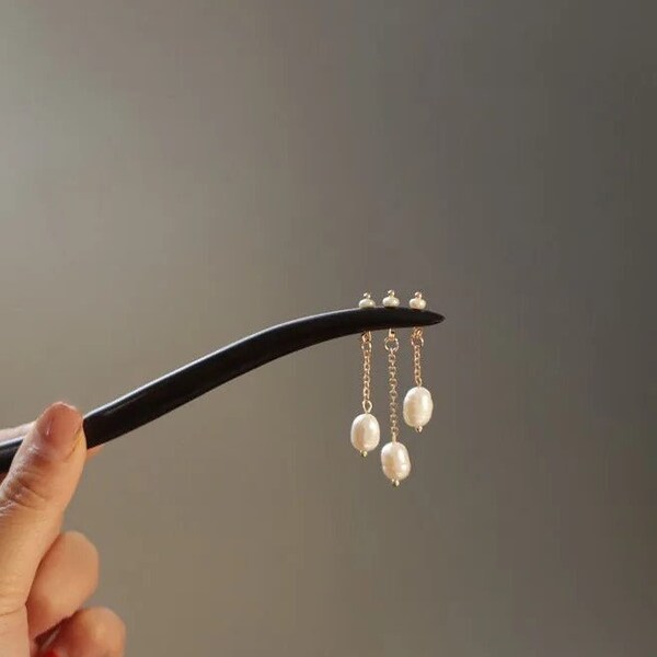 Hair stick - Natural freshwater pearl ebony wood hairpin