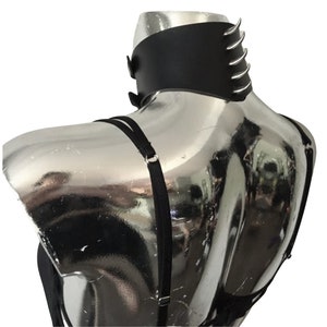 Vegan &#39;SIL SPINE&#39; minimal CURVE leather choker - Can be worn front to back!