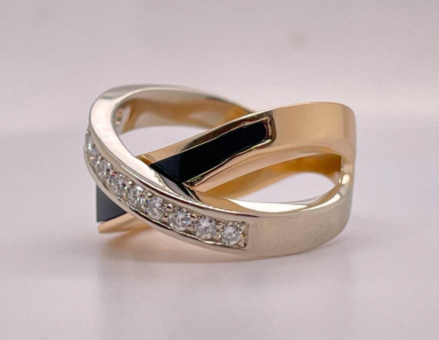 X Ring with White Diamonds in Yellow, Rose or White Gold