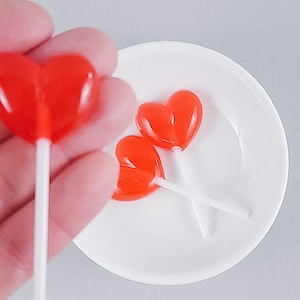 Red Faux Heart Suckers  | 3 ct.
