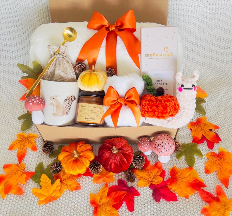 Halloween Gifts, Fall Gift box, Gifts for her, Boo box, Gifts for