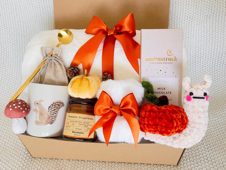Halloween Gifts, Fall Gift box, Gifts for her, Boo box, Gifts for